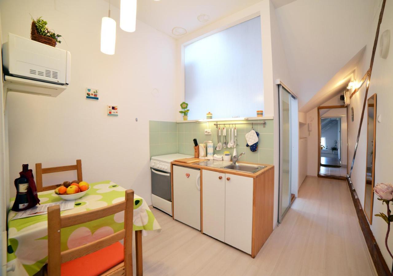 Apartment White